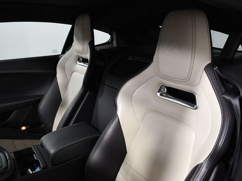 Used 2020 Jaguar F-TYPE R AWD/4WD image 17