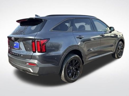 Used 2021 Kia Sorento S image 6