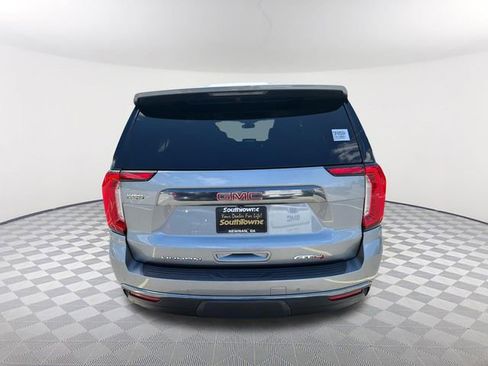 Used 2023 GMC Yukon XL AT4 w/ Technology Package AWD/4WD image 6