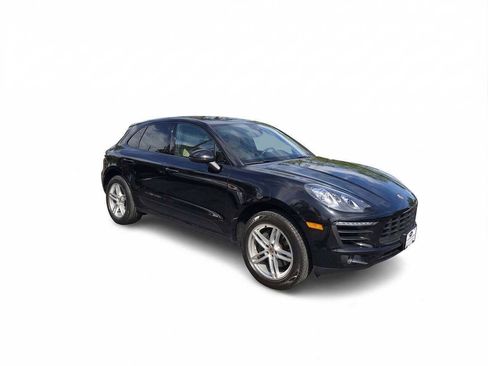 Used 2016 Porsche Macan S image 3