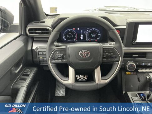 Used 2025 Toyota 4Runner Limited image 21