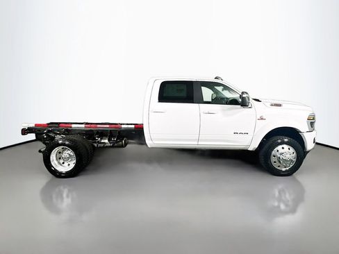 New 2026 RAM 5500 4x4 Crew Cab w/ Laramie Trim Package image 8