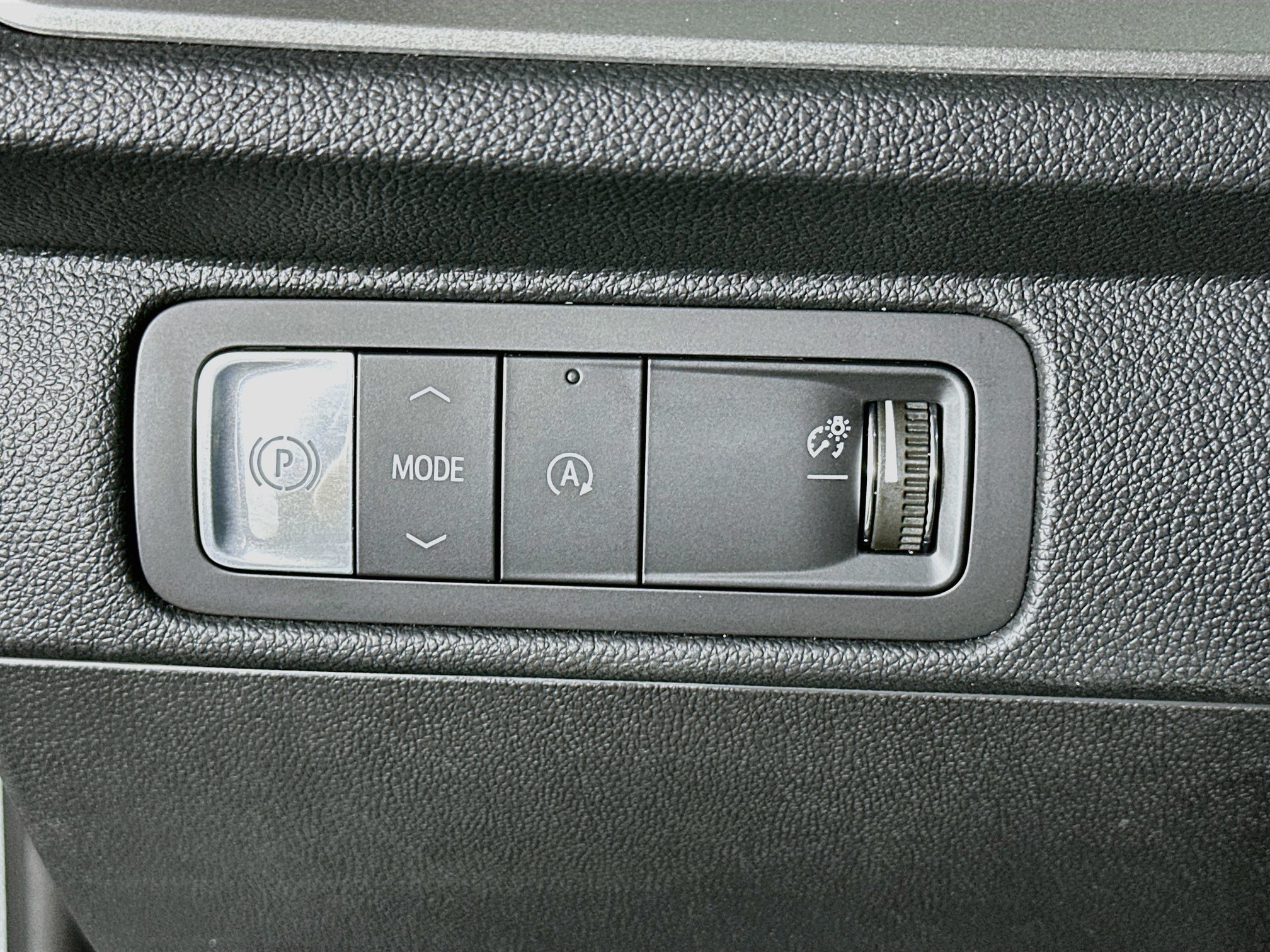 Used 2026 Chevrolet Traverse LT FWD image 17