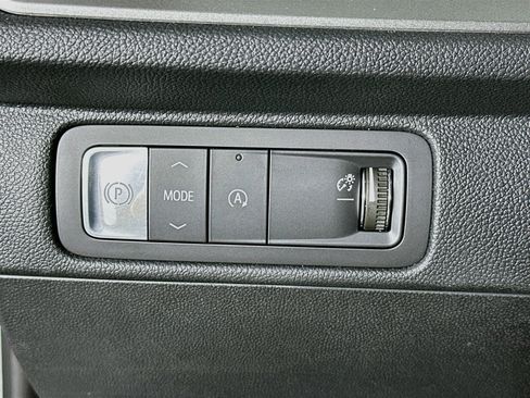 Used 2026 Chevrolet Traverse LT FWD image 17