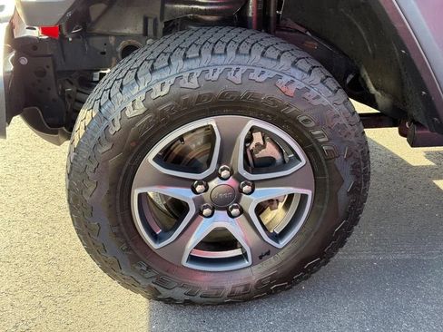 Used 2022 Jeep Wrangler Unlimited Rubicon 4xe w/ Cold Weather Group AWD/4WD image 9