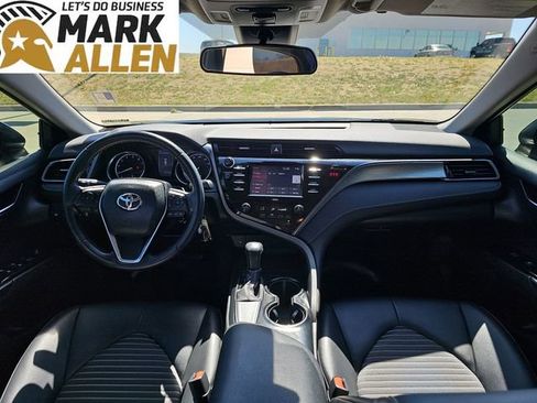 Used 2020 Toyota Camry SE image 20