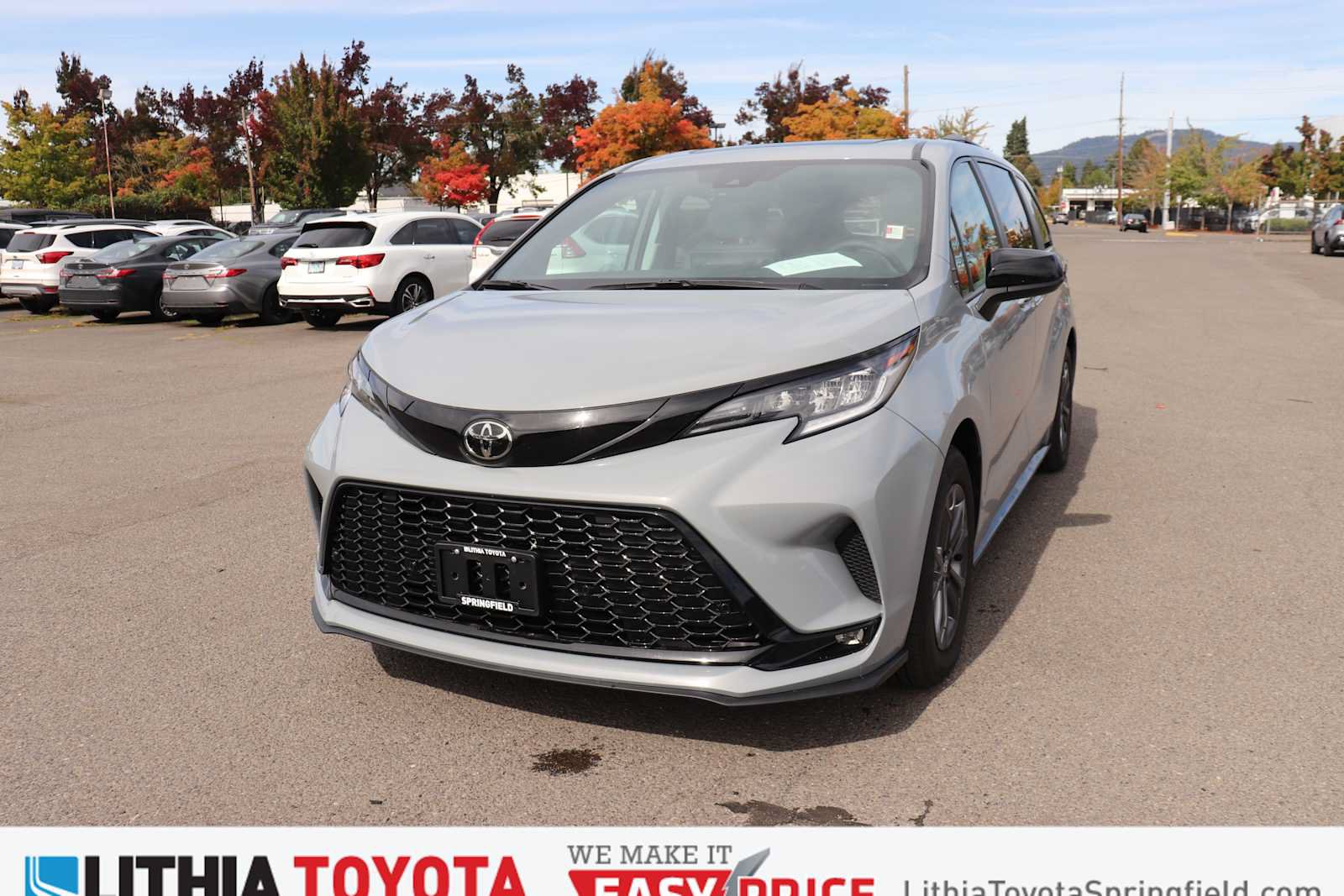 Certified 2026 Toyota Sienna XSE AWD/4WD image 1