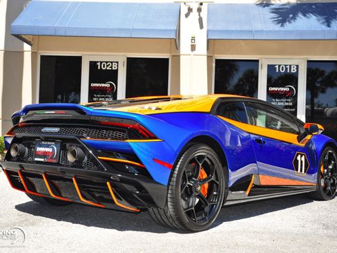Used 2020 Lamborghini Huracan EVO AWD/4WD image 28