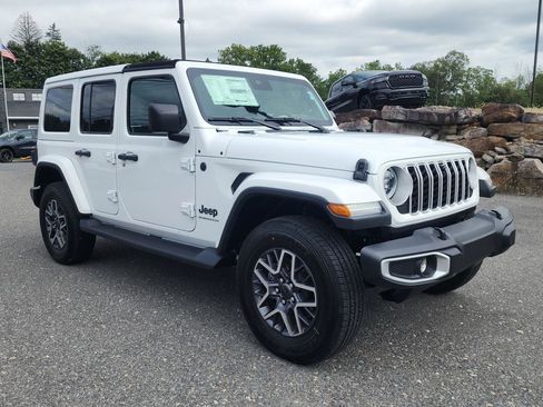 New 2025 Jeep Wrangler Sahara image 3