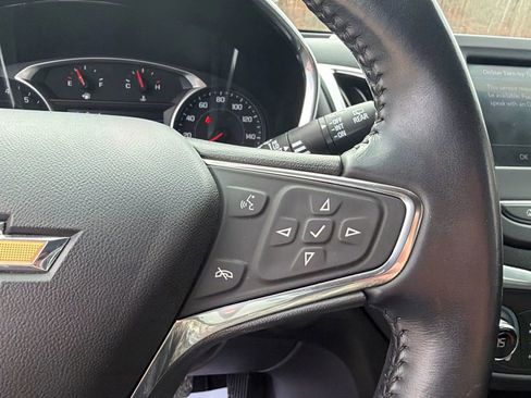 Used 2021 Chevrolet Equinox LT image 42
