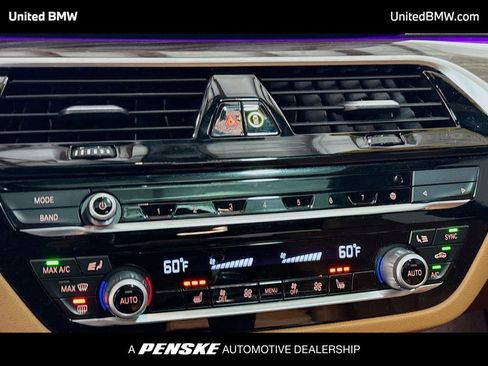 Used 2021 BMW 530i xDrive w/ Convenience Package image 11