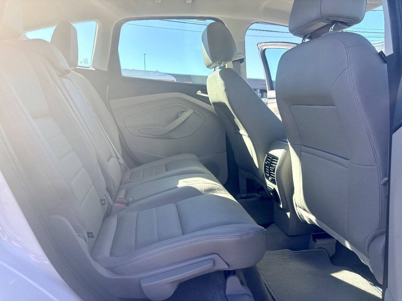 Used 2014 Ford C-MAX Energi SEL FWD image 31