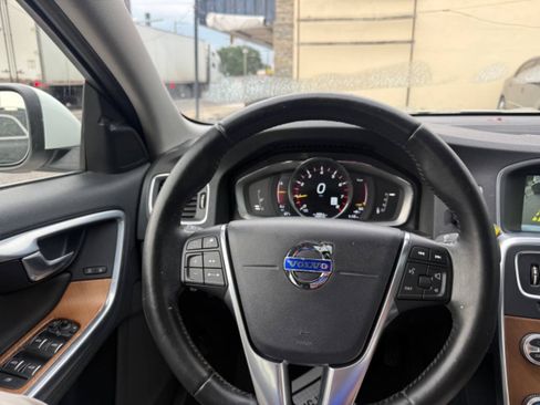 Used 2016 Volvo S60 T5 Inscription Platinum w/ Climate Package FWD image 23