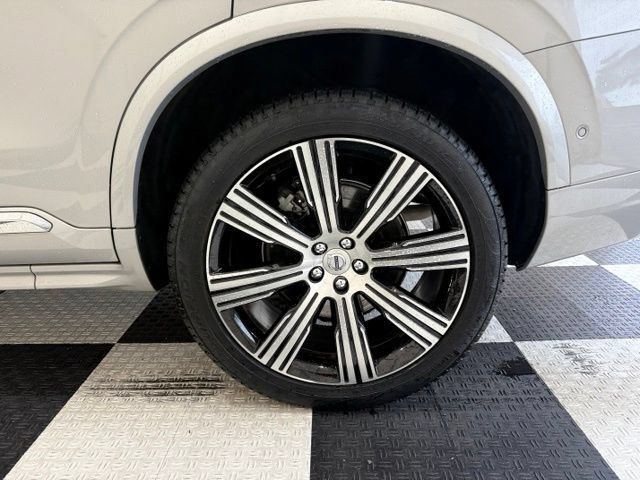Used 2023 Volvo XC90 B6 Ultimate AWD/4WD image 11