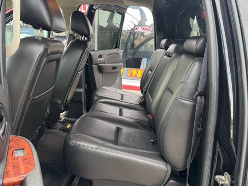 Used 2012 Chevrolet Avalanche LTZ image 20