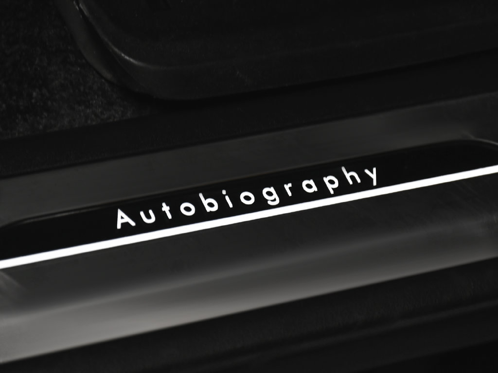 Used 2023 Land Rover Range Rover Autobiography AWD/4WD image 18
