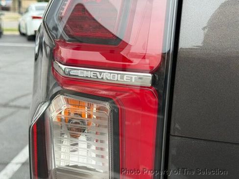 Used 2021 Chevrolet Tahoe LT w/ Signature Plus Package w/ LT Signature Package image 18