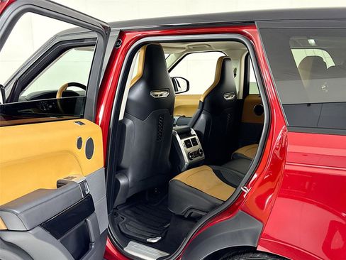 Used 2022 Land Rover Range Rover Sport SVR image 24