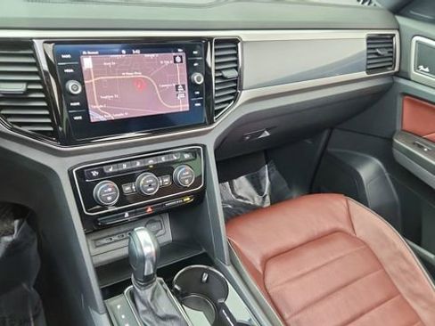 Used 2020 Volkswagen Atlas Cross Sport SEL Premium image 46