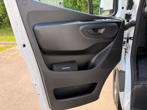New 2025 Mercedes-Benz Sprinter 2500 image 12
