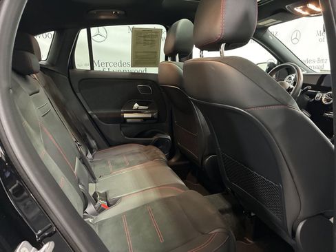 Used 2025 Mercedes-Benz GLA 250 4MATIC image 21