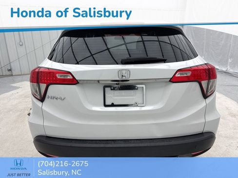 Used 2021 Honda HR-V LX image 7