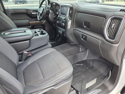 Used 2019 Chevrolet Silverado 1500 LT Trail Boss AWD/4WD image 18