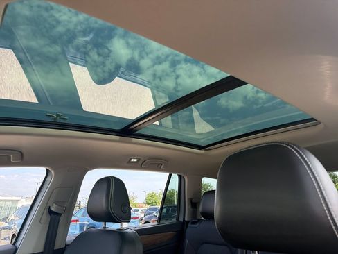 Certified 2024 Volkswagen Atlas SE w/ Panoramic Sunroof Package AWD/4WD image 19
