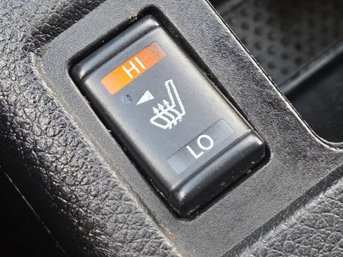 Used 2020 Nissan Rogue SV FWD image 4
