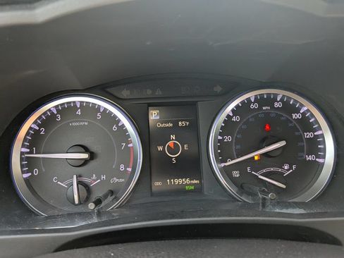 Used 2018 Toyota Highlander XLE FWD image 15