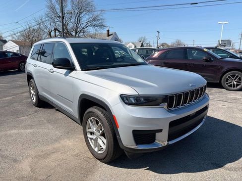 Used 2023 Jeep Grand Cherokee L Laredo AWD/4WD image 11