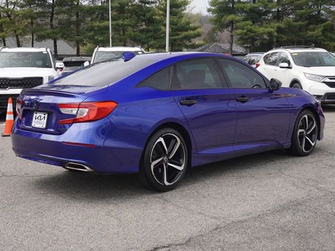 Used 2018 Honda Accord Sport image 7