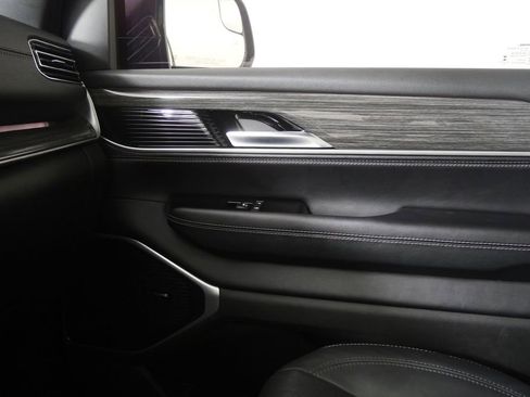 Used 2022 Jeep Wagoneer Series II w/ Premium Group I image 28