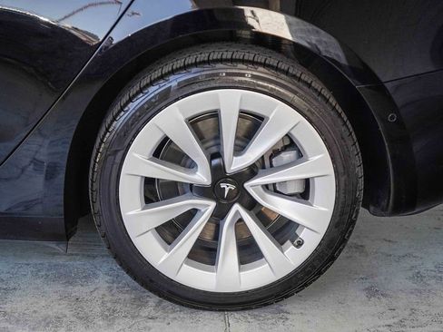 Used 2022 Tesla Model 3 Long Range AWD/4WD image 8