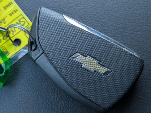 Used 2025 Chevrolet Suburban LS image 22