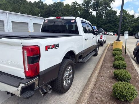 Used 2024 Ford F250 Lariat w/ Chrome Package AWD/4WD image 24