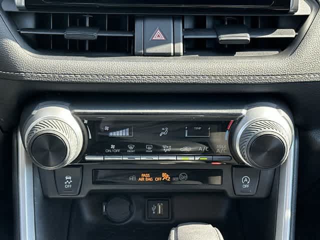 Used 2023 Toyota RAV4 LE AWD/4WD image 13