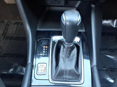 Used 2018 MAZDA MAZDA3 Sport image 16