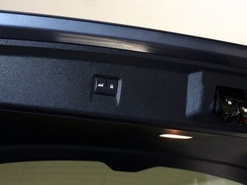 Used 2023 INFINITI QX60 Luxe image 32