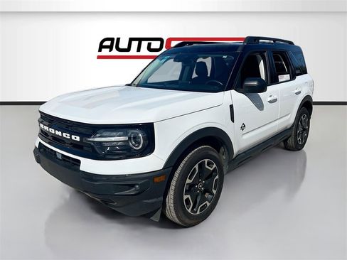 Used 2024 Ford Bronco Sport Outer Banks w/ Tech Package image 3