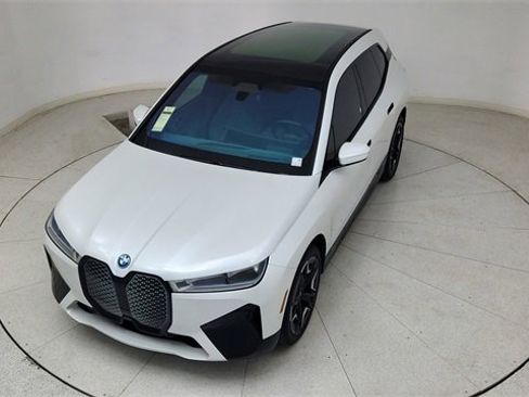 Used 2025 BMW iX xDrive50 image 75