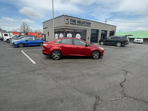 Used 2014 Ford Focus SE w/ Equipment Group 201A image 18