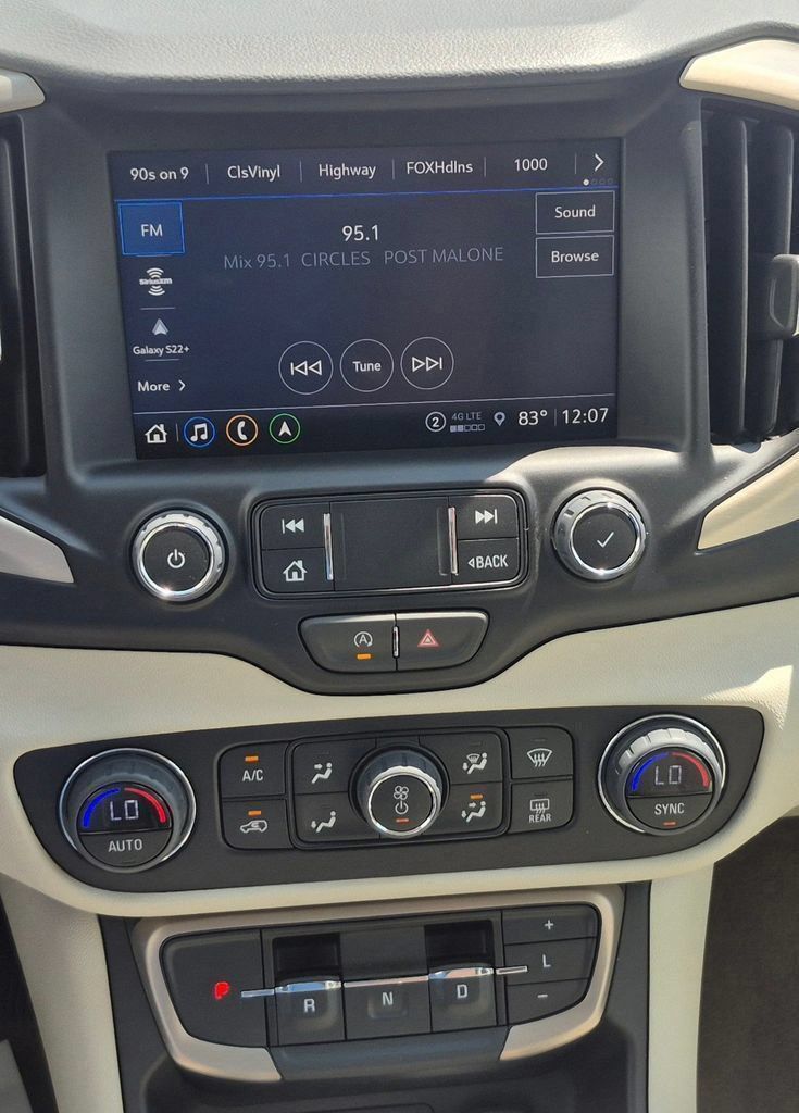 Used 2024 GMC Terrain Denali w/ Denali Premium Package AWD/4WD image 97