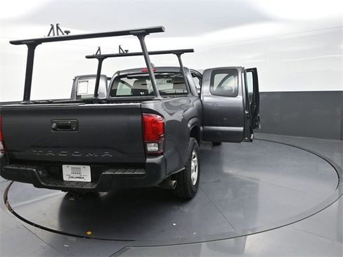 Used 2022 Toyota Tacoma SR image 30