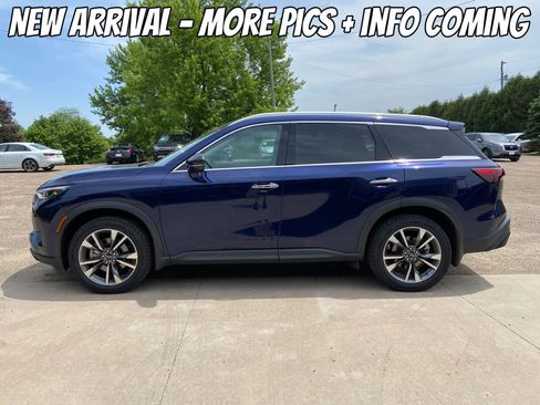 Used 2023 INFINITI QX60 Luxe w/ Cargo Package AWD/4WD image 2