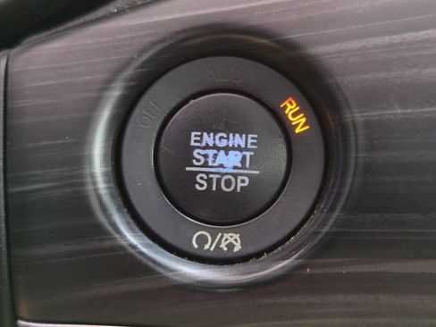 Used 2019 Jeep Grand Cherokee Limited AWD/4WD image 24