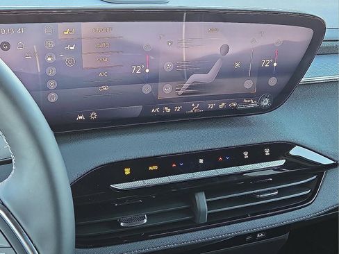 New 2025 Buick Enclave Sport Touring image 21