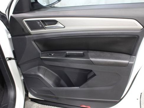 Used 2018 Volkswagen Atlas SE image 28