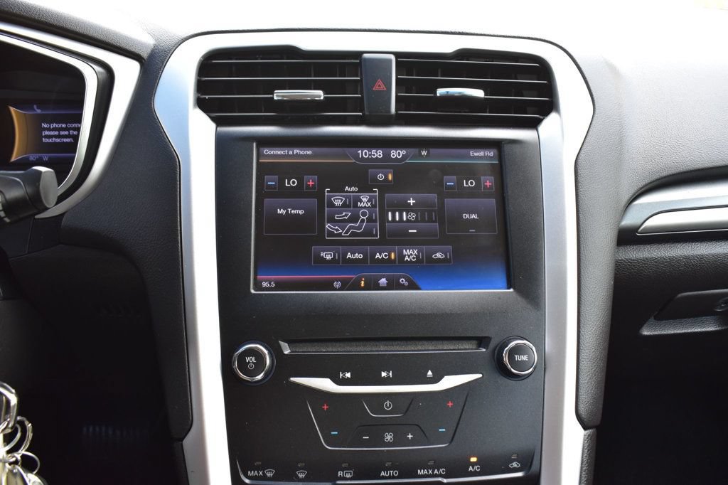 Used 2013 Ford Fusion SE FWD image 38