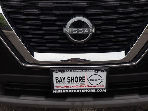 Certified 2022 Nissan Rogue SV w/ SV Premium Package image 31